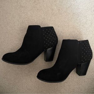 Old Navy black and gold boots